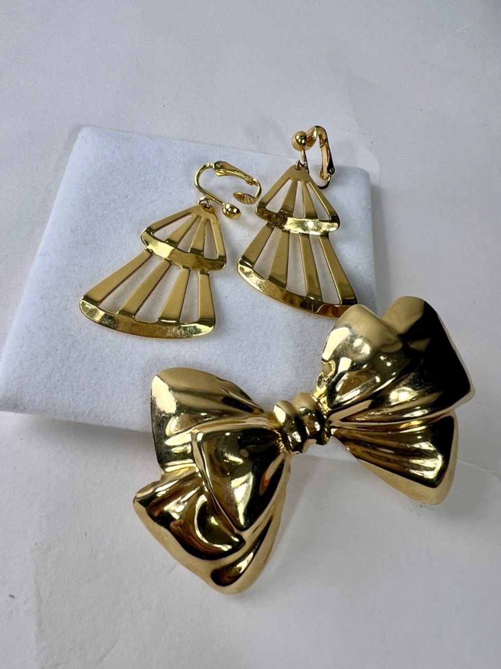 Vintage Gold Bow Statement Fan Drop Earrings Set Retro Statement jewellery